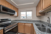Photo 3 for 588 E Vine St #2c