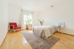Photo 2 for 5402 S Willow Ln #f