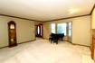Photo 3 for 912 W Hollycrest Dr