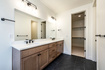 Photo 4 for 6028 N Fairview Rd #223
