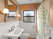 Photo 3 for 1056 E Elgin Ave