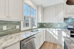 Photo 3 for 5628 W Hawthorn Ln #8