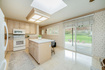 Photo 3 for 209 E Dorchester Dr