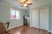 Photo 3 for 2825 S Woodbrook Ln