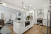 Photo 3 for 2023 E Hubbard Ave