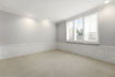 Photo 4 for 163  Webster Ct