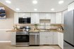 Photo 2 for 3133 S Applewood Dr