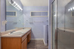 Photo 4 for 24 N Montrose Ln