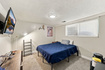 Photo 4 for 937 E Kingswood Rd