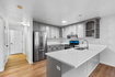 Photo 3 for 1138 E Elgin Ave