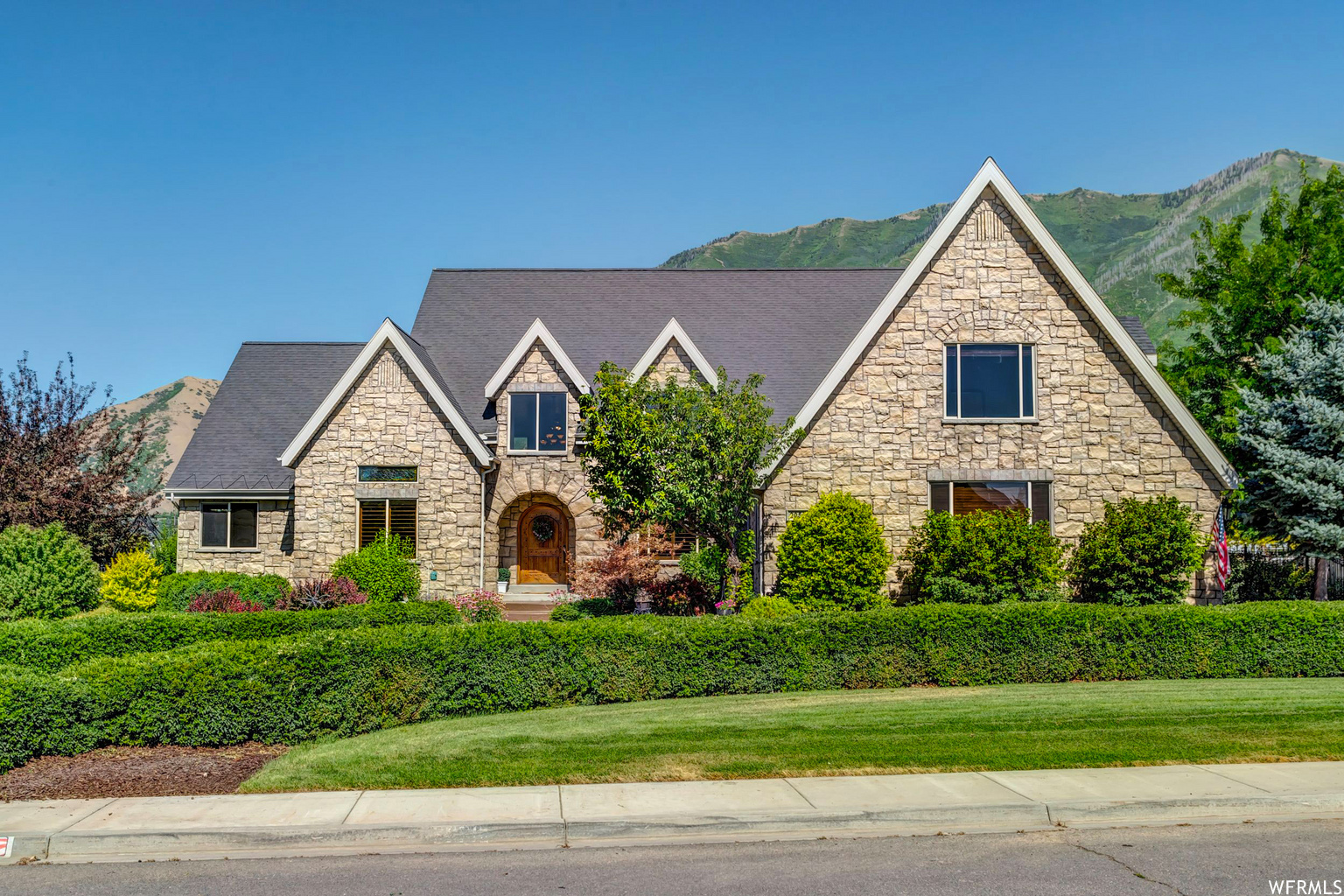 2055 S PARKVIEW DR, Mapleton UT 84664