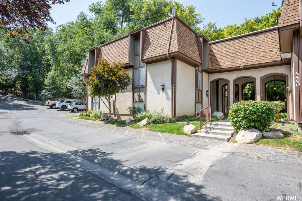 5450 S WILLOW LN Unit B, Murray UT 84107 House for Sale in Murray, UT