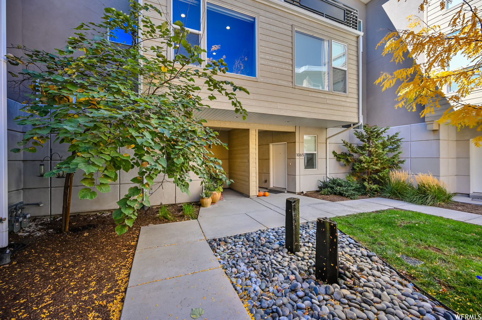 1063 W ROOFTOP DR, Midvale UT 84047 House for Sale in Midvale, UT