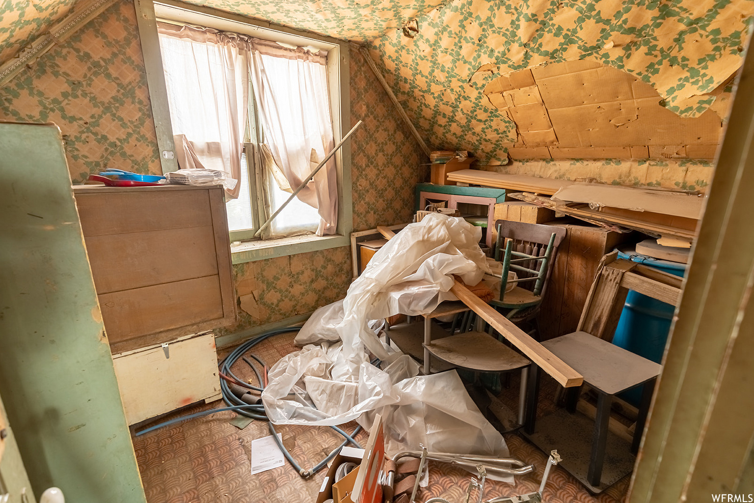 115 E Center St Annabella UT 84711 200,000