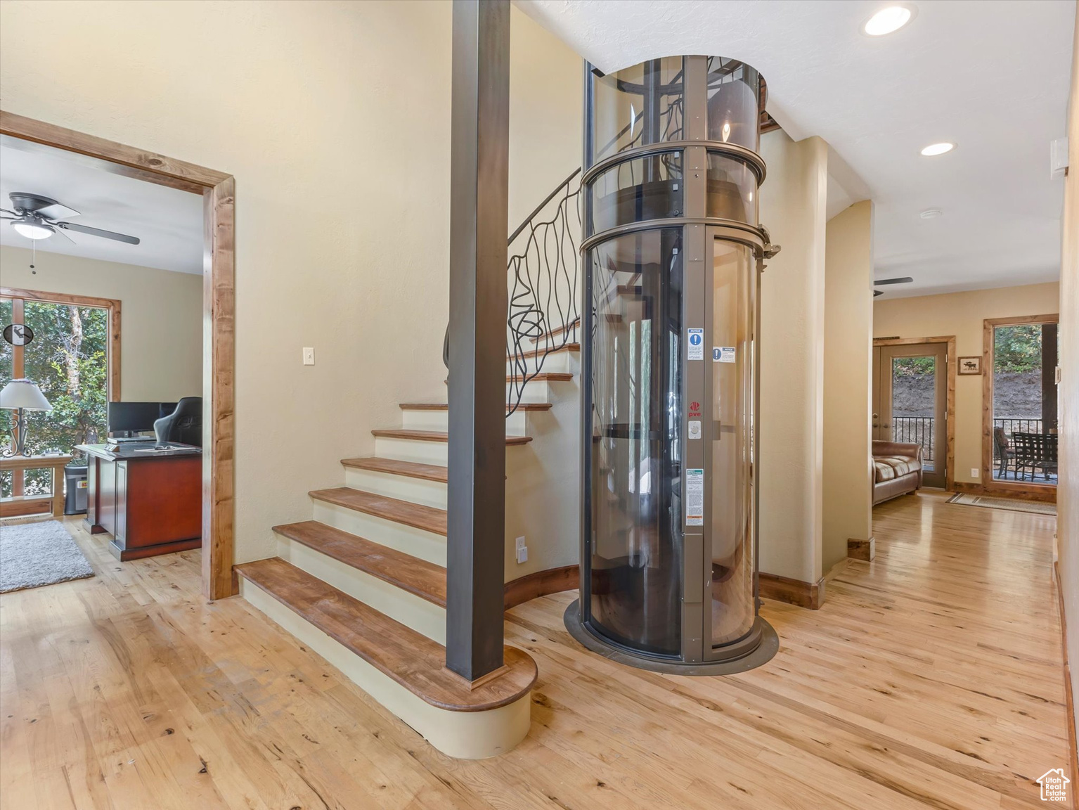 422 S MARYFIELD DR, Salt  Lake  City, UT, 84108