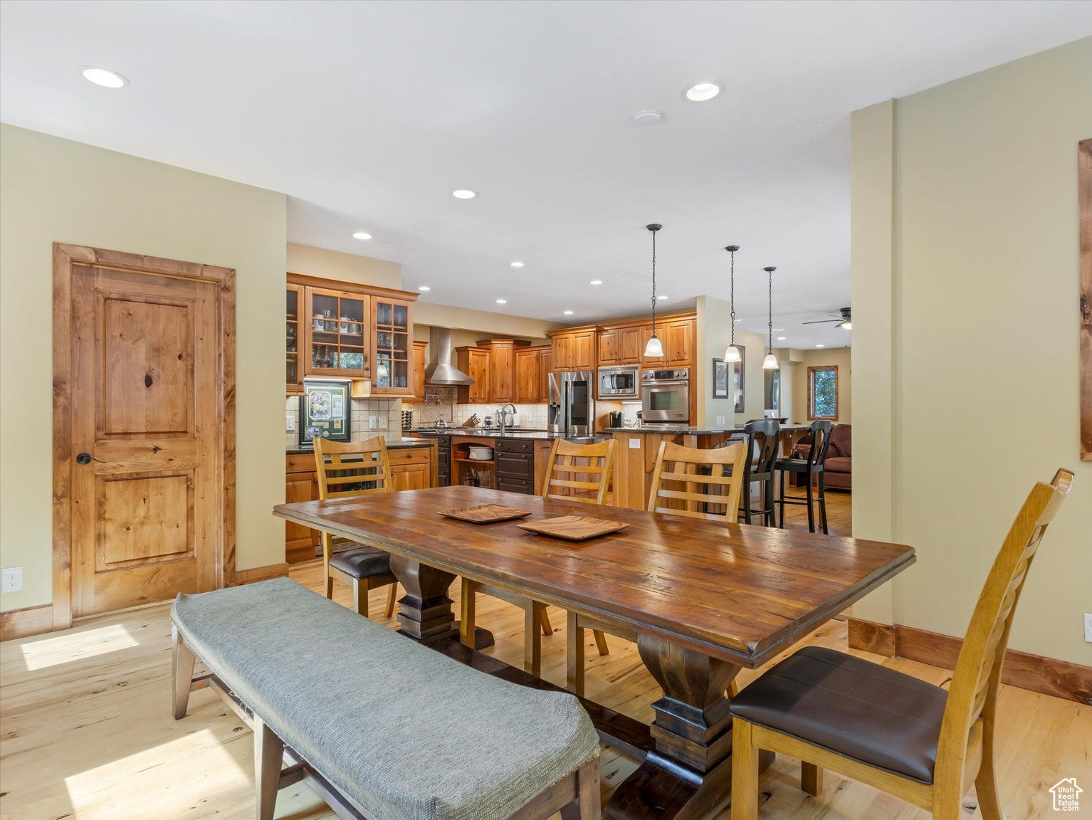 422 S MARYFIELD DR, Salt  Lake  City, UT, 84108