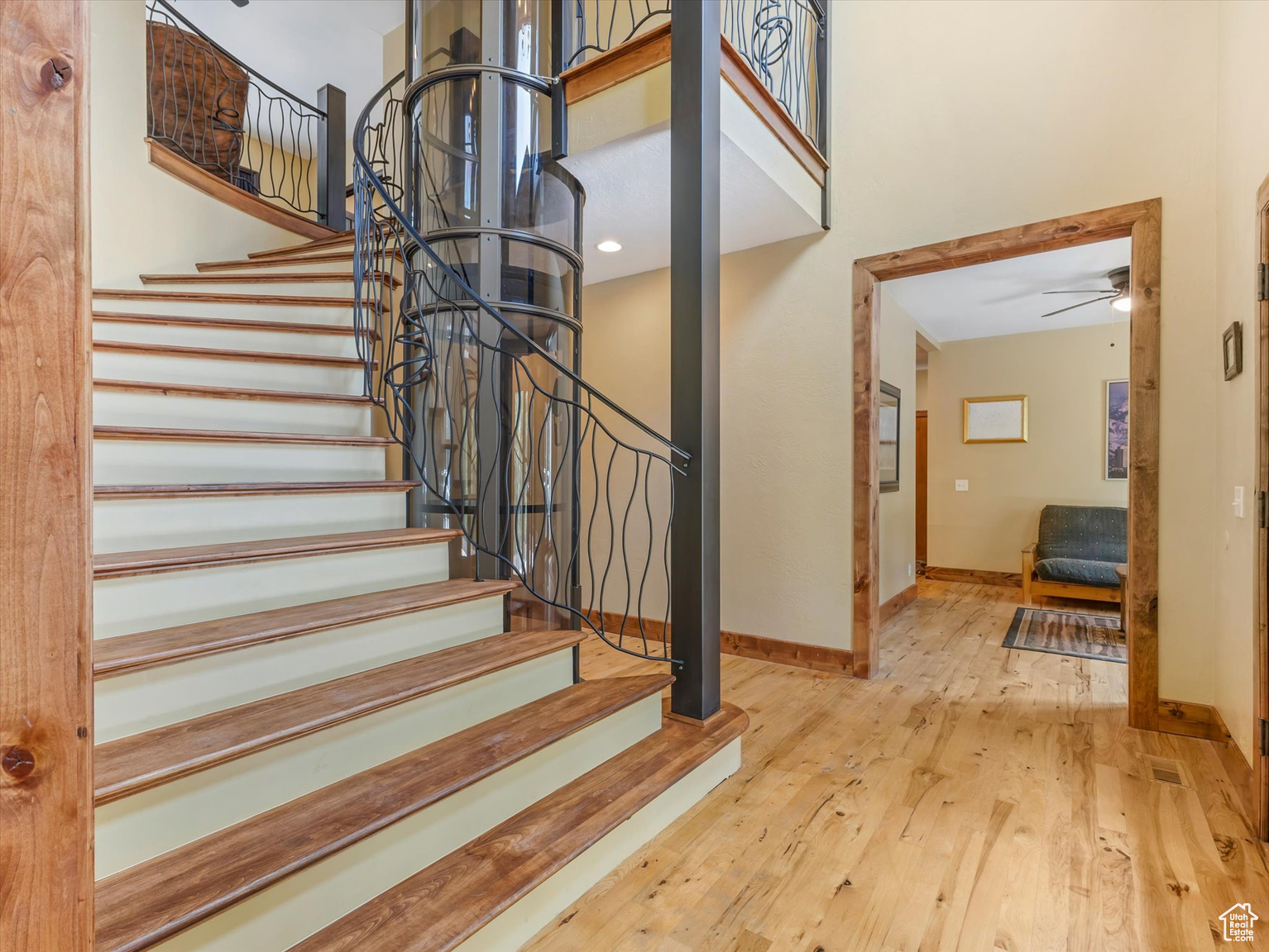 422 S MARYFIELD DR, Salt  Lake  City, UT, 84108