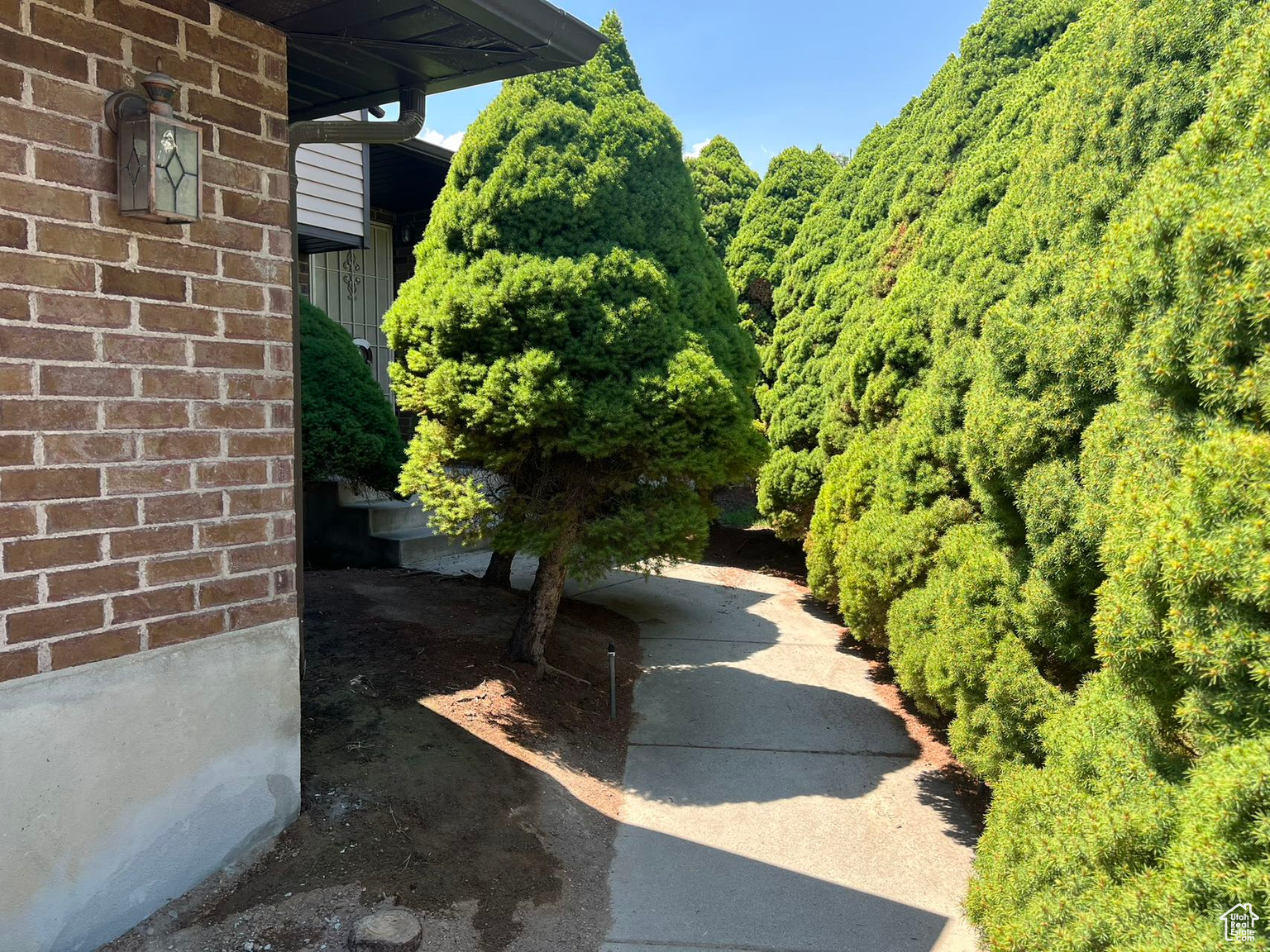 3383 W 6880 S, West  Jordan, UT, 84084