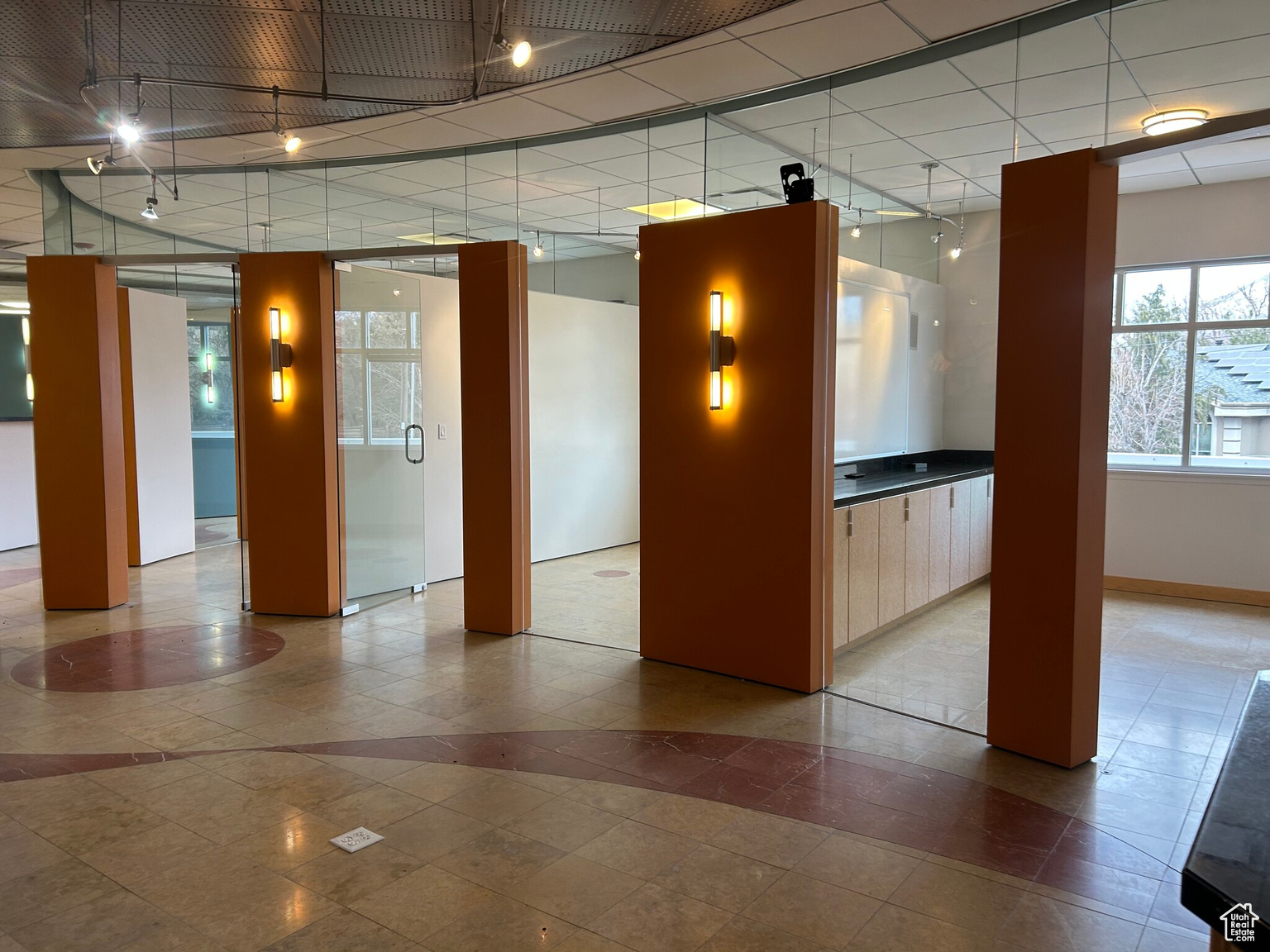 7370 S CREEK RD RD E UNIT 204, Sandy, UT, 84093