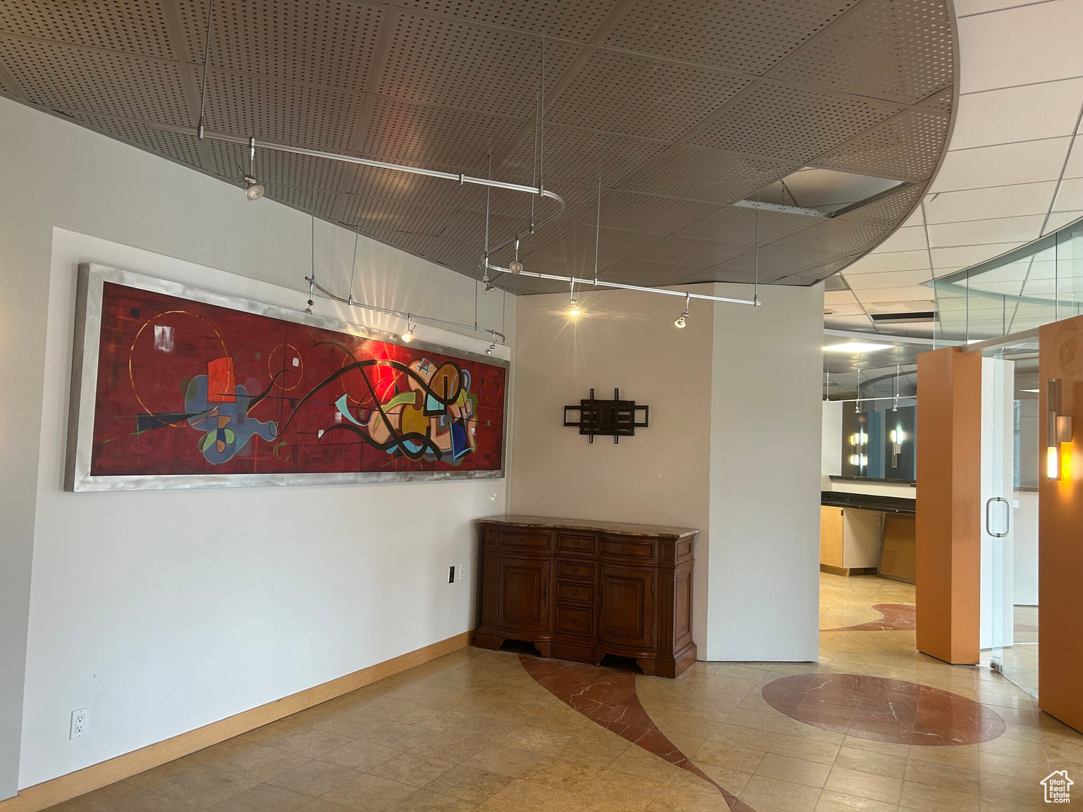 7370 S CREEK RD RD E UNIT 204, Sandy, UT, 84093