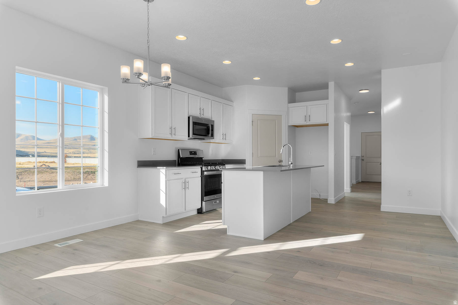 8203 W GALLATIN PEAK RD, Magna, UT, 84044