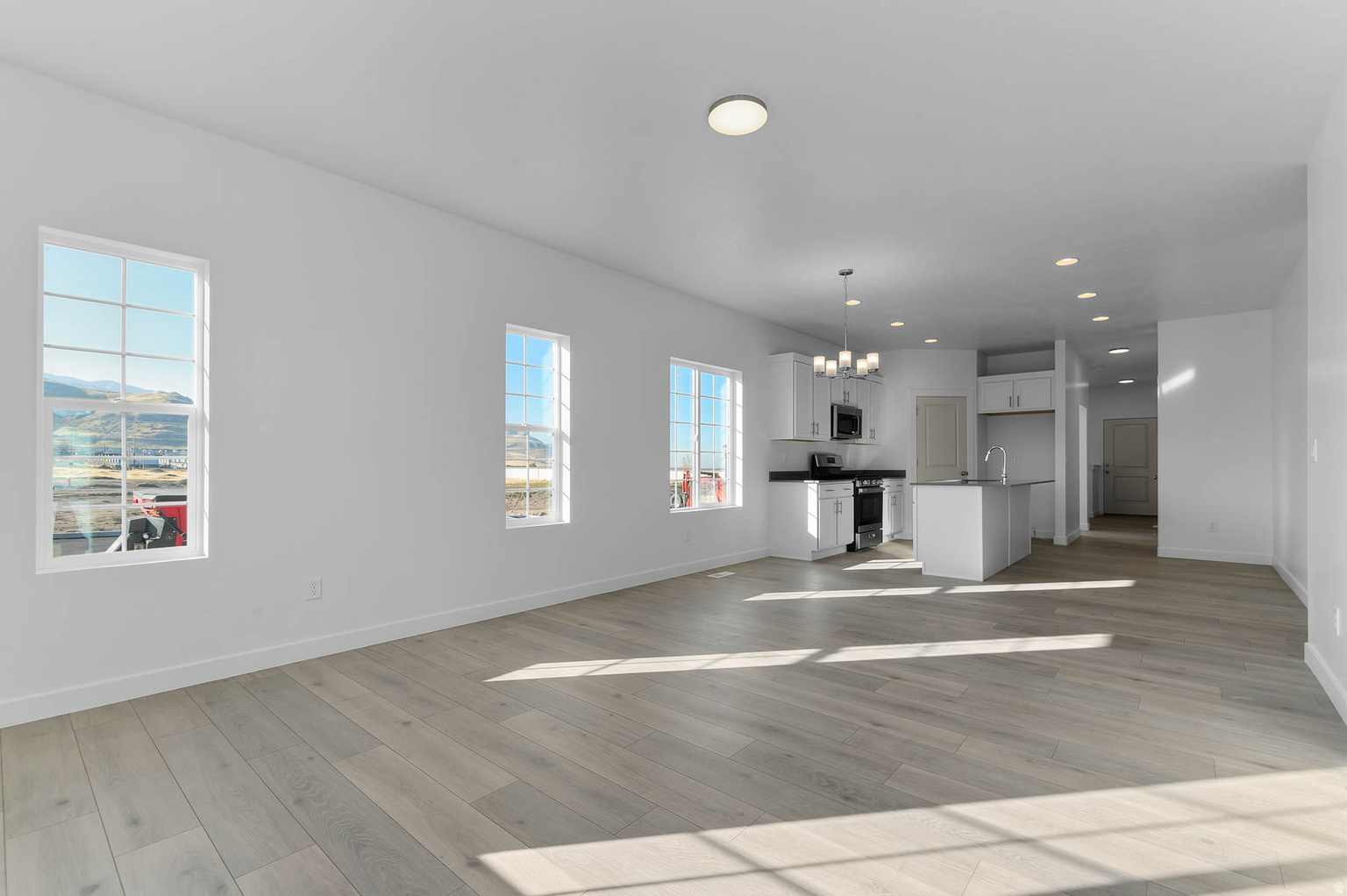 8203 W GALLATIN PEAK RD, Magna, UT, 84044