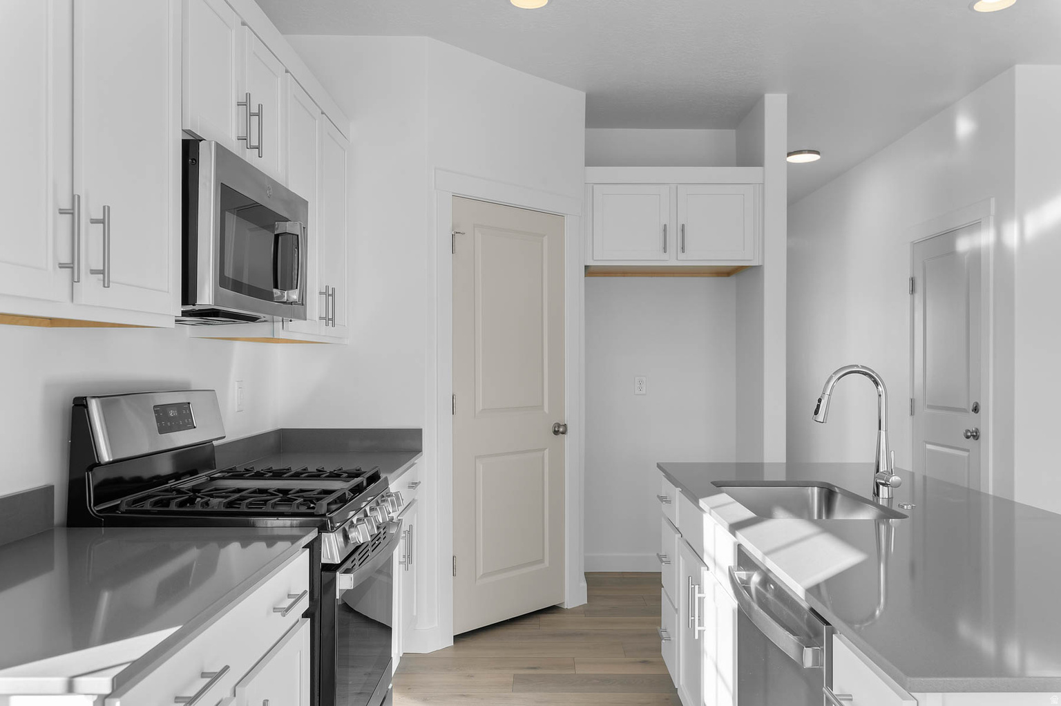 8203 W GALLATIN PEAK RD, Magna, UT, 84044