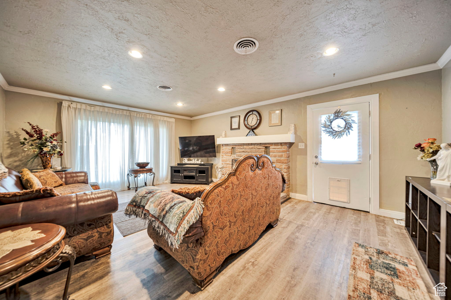 5946 S HIGHLAND DR E, Holladay, UT, 84121