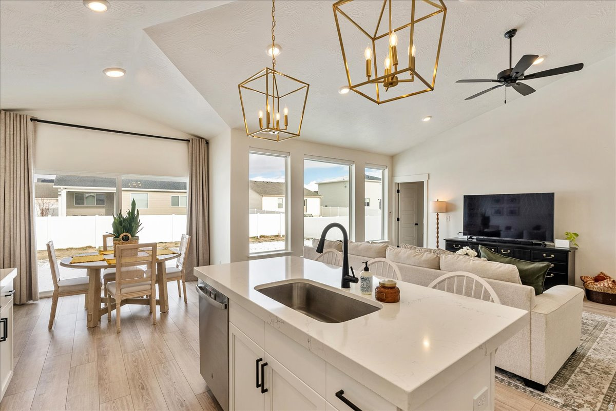 4764 N GUNSIGHT PEAK DR, Eagle  Mountain, UT, 84005