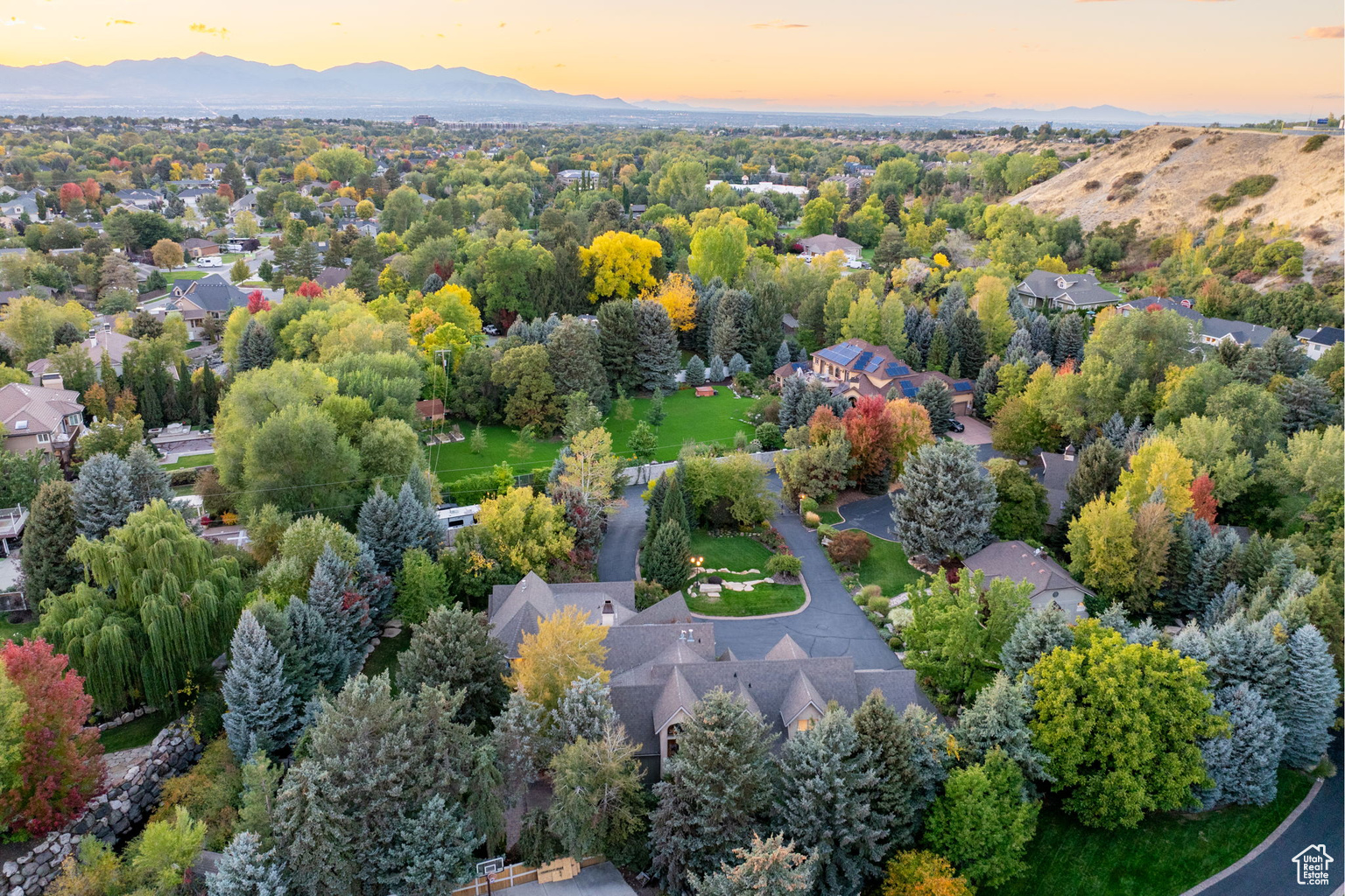 2238 E COTTONWOOD COVE LN, Cottonwood  Heights, UT, 84121