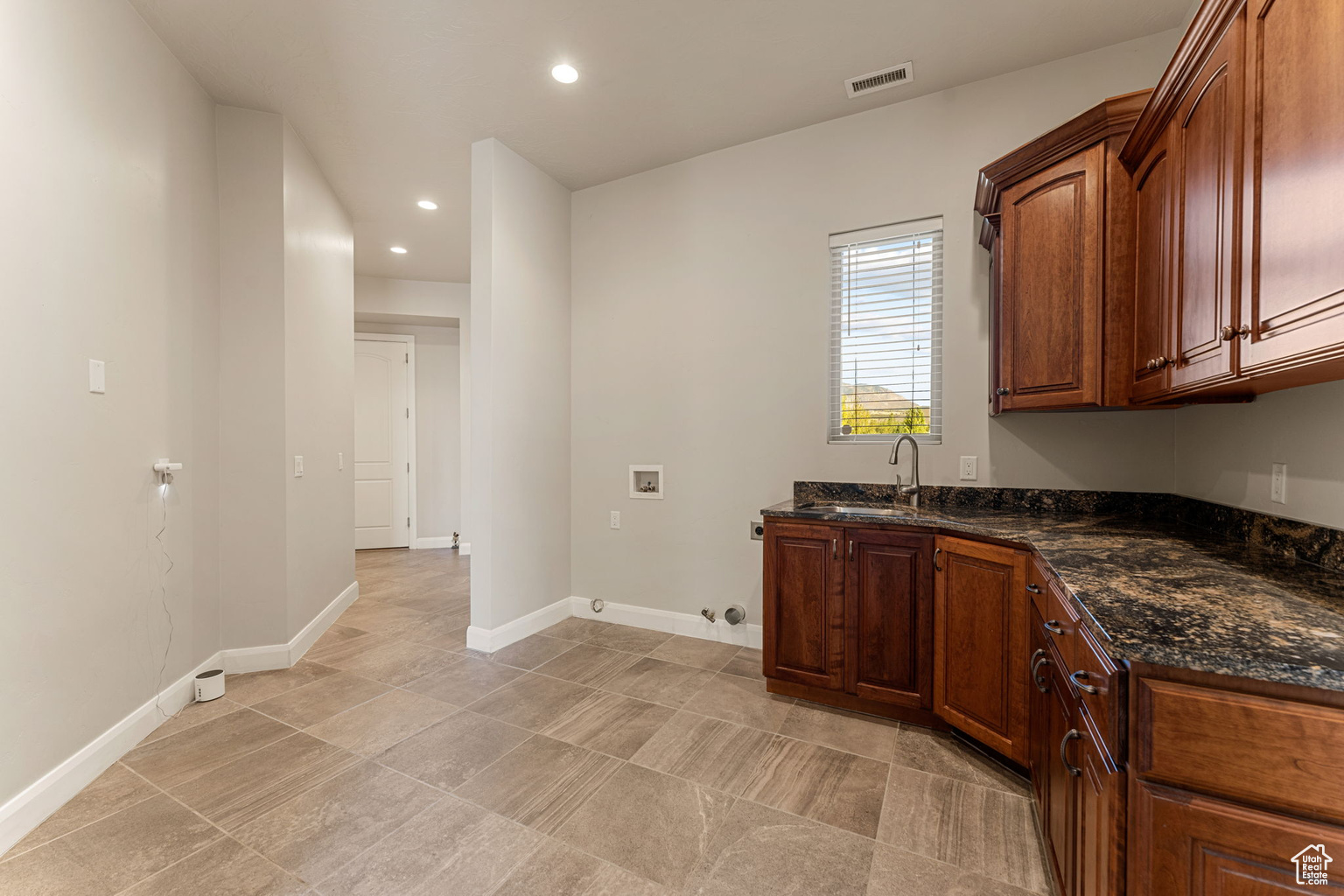 533 W CANYON TRL, Dammeron  Valley, UT, 84783