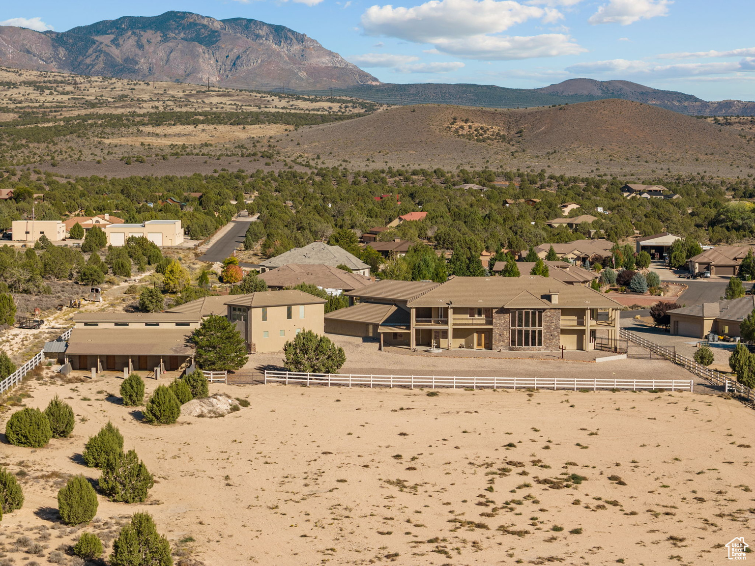 533 W CANYON TRL, Dammeron  Valley, UT, 84783