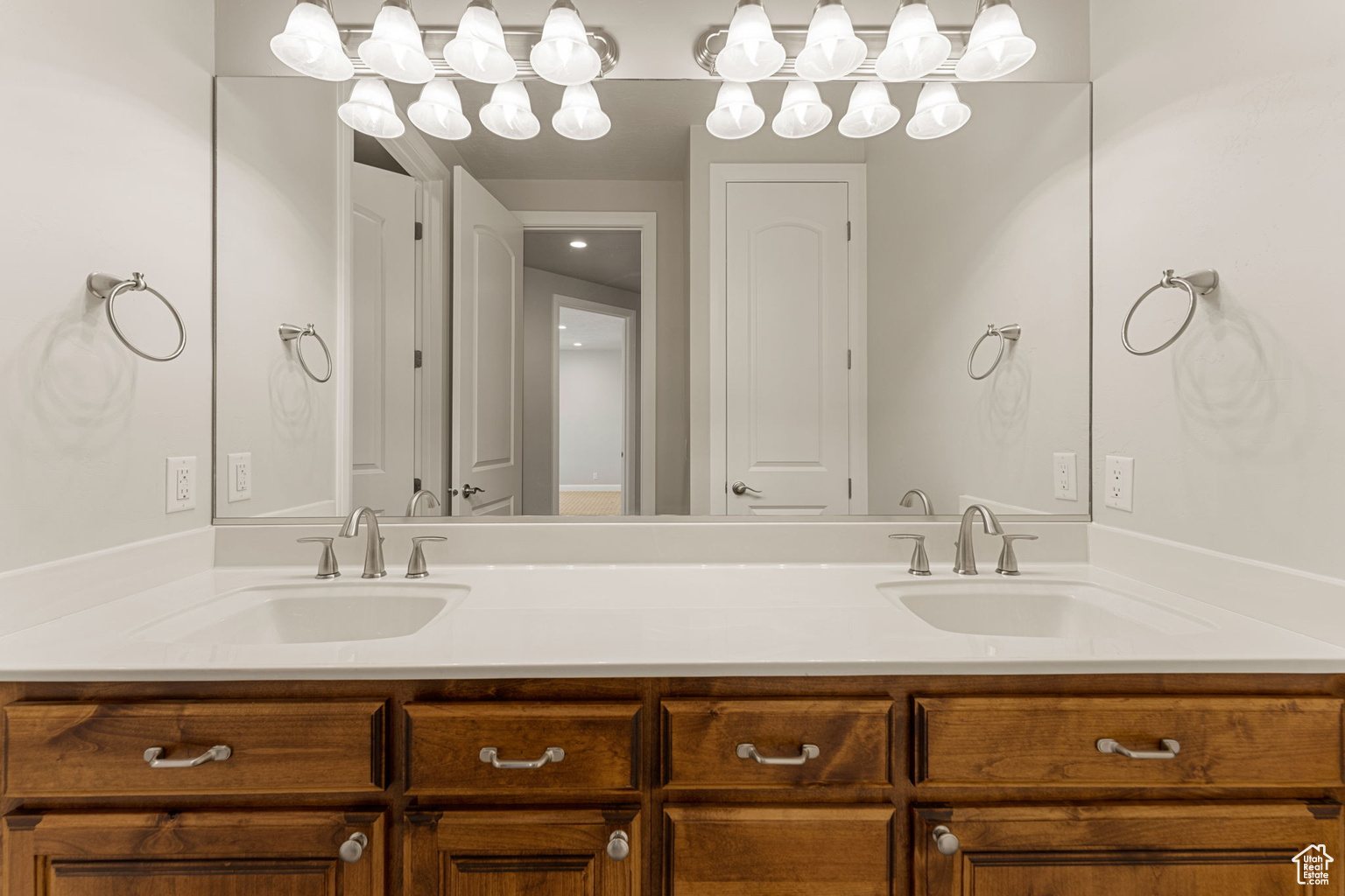 533 W CANYON TRL, Dammeron  Valley, UT, 84783