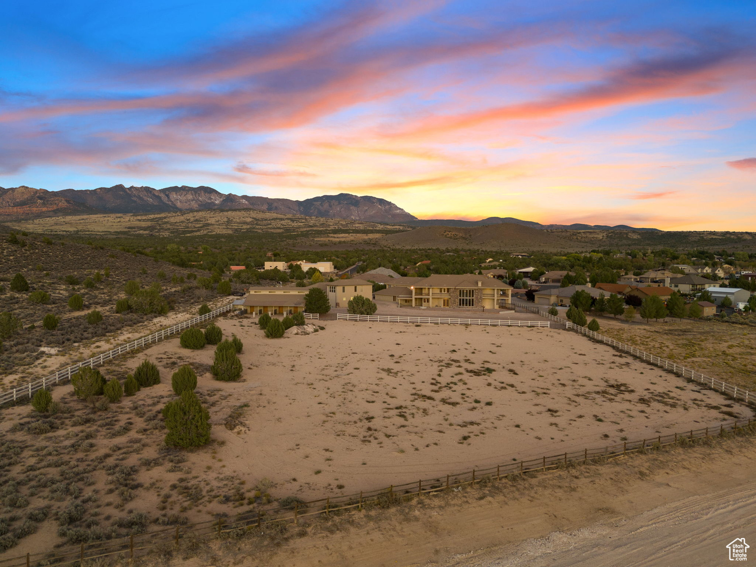 533 W CANYON TRL, Dammeron  Valley, UT, 84783