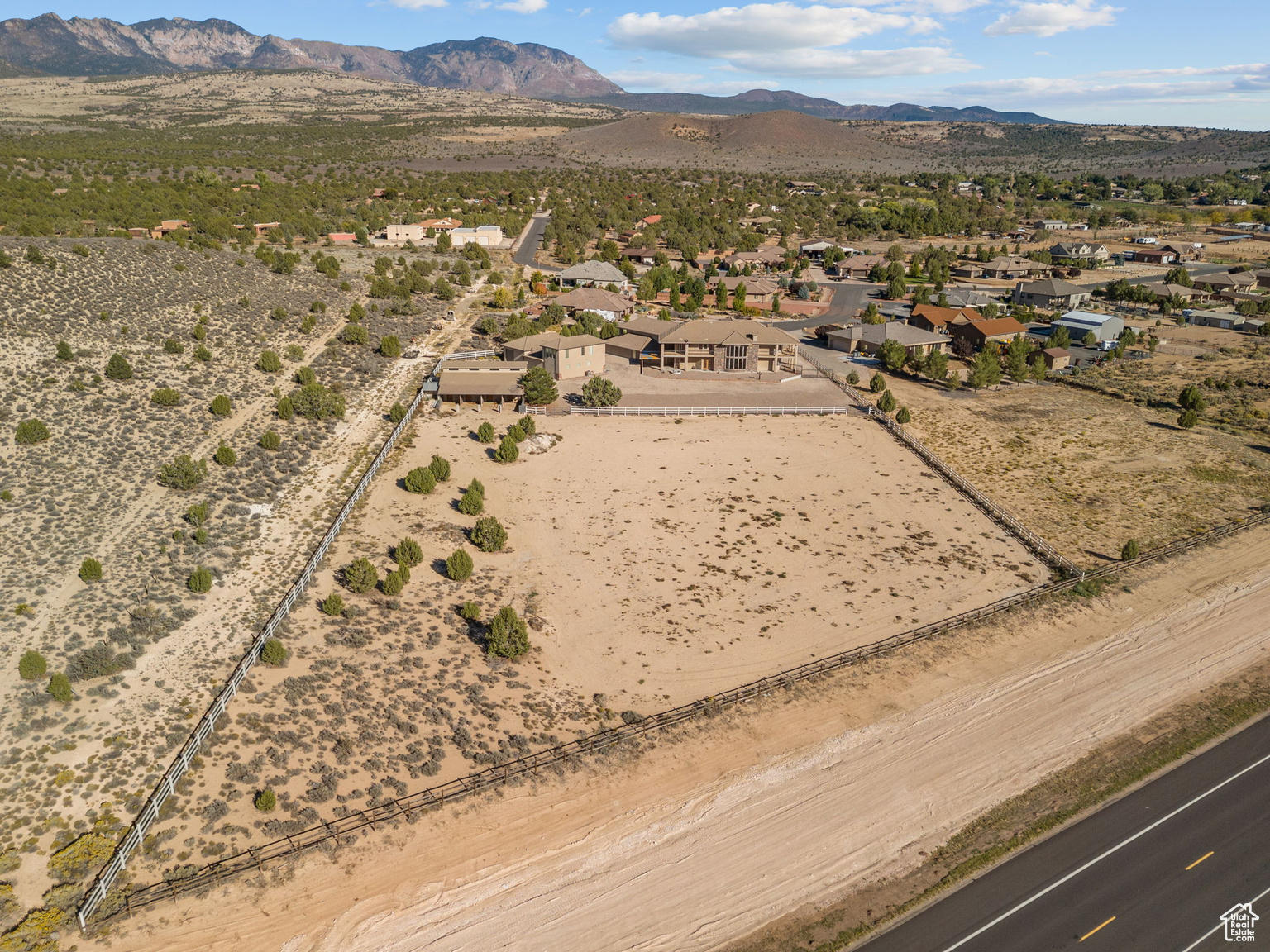 533 W CANYON TRL, Dammeron  Valley, UT, 84783