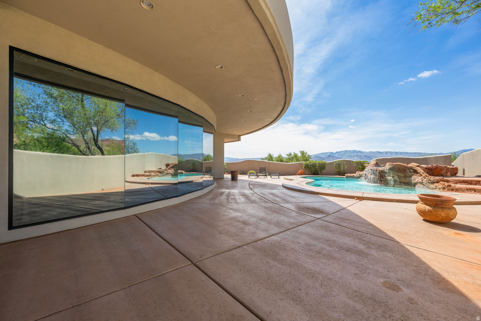 2226 W LOMAKI CIR, St.  George, UT, 84770