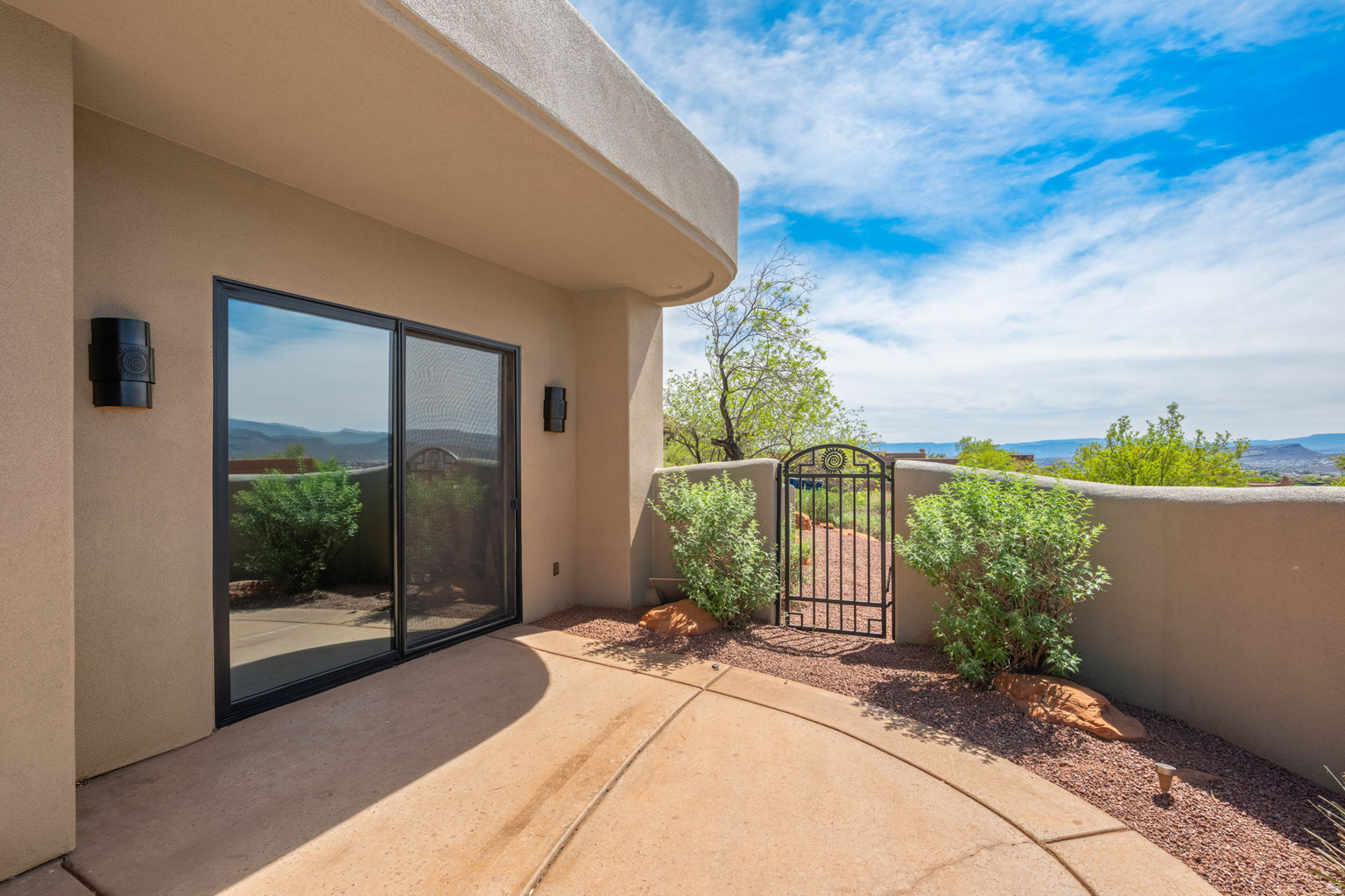 2226 W LOMAKI CIR, St.  George, UT, 84770