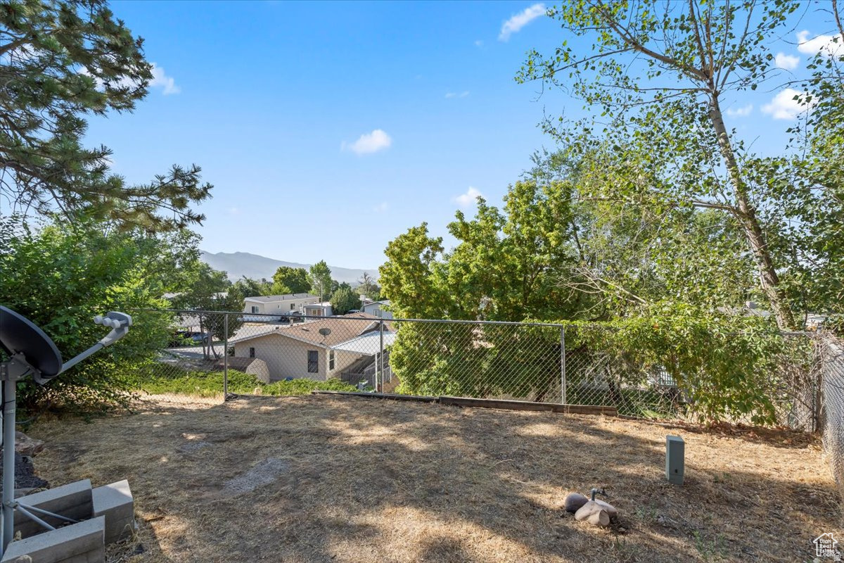 2875 N HILL FIELD RD UNIT 17, Layton, UT, 84041