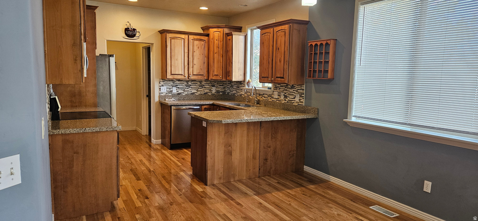 807 E WHISPER COVE RD, Sandy, UT, 84094