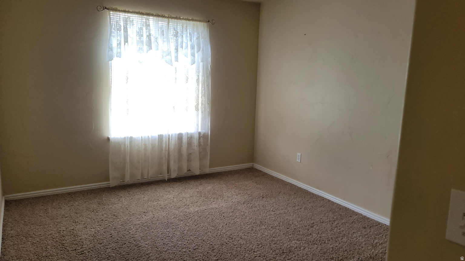 807 E WHISPER COVE RD, Sandy, UT, 84094