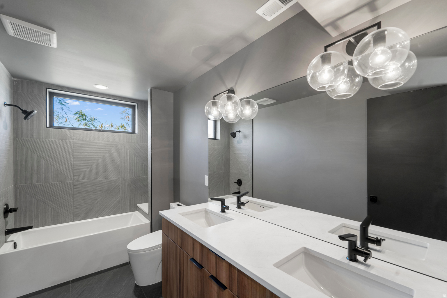 1002 E ELM AVE S, Salt  Lake  City, UT, 84106