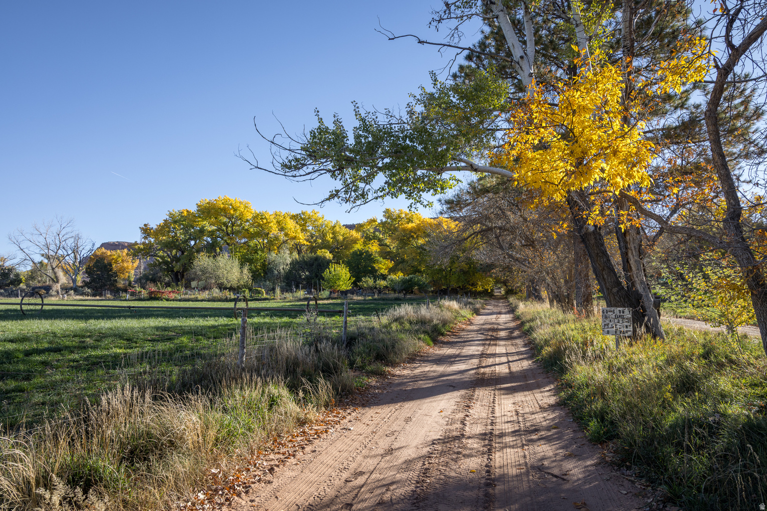 2927 S EAST BENCH RD, Moab, UT, 84532