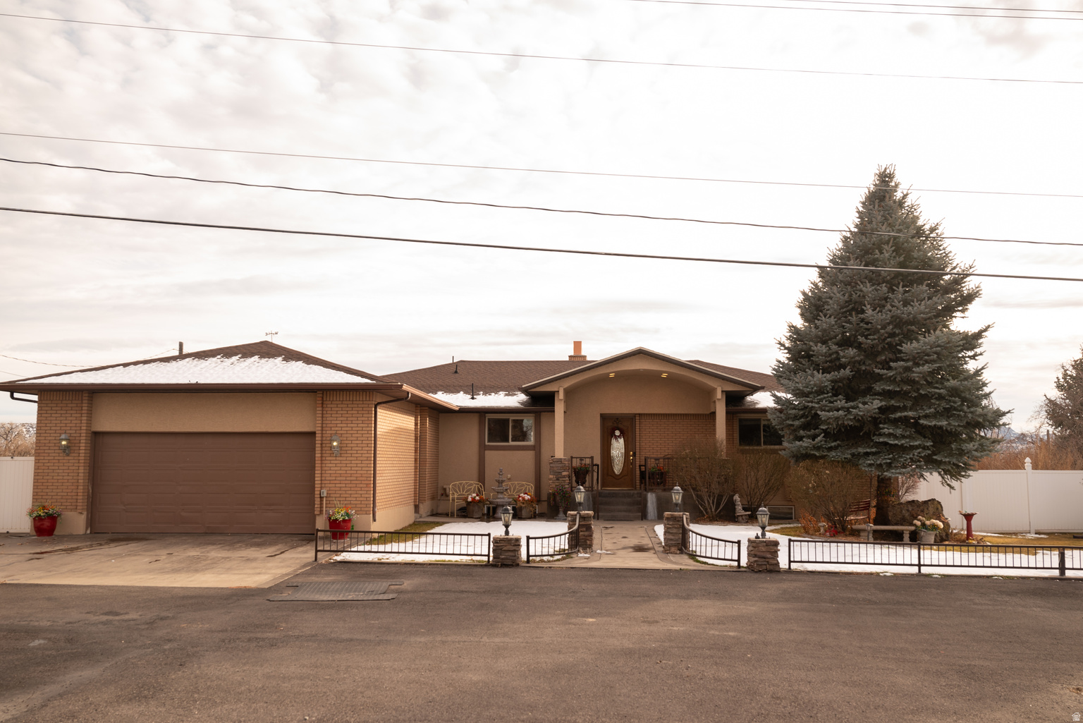 10804 S HIDDENWOOD DR, Sandy, UT, 84092