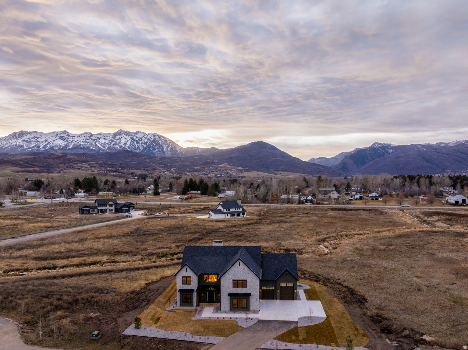 387 S 7900 E, Huntsville, UT, 84317