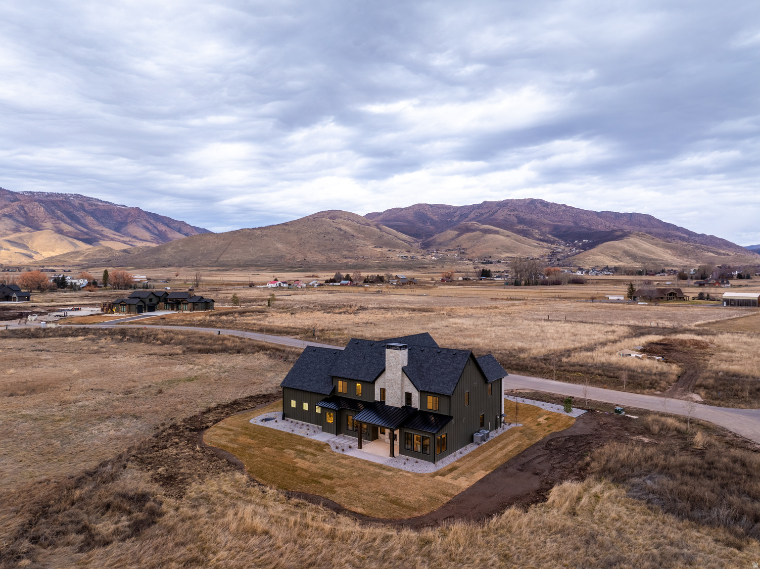 387 S 7900 E, Huntsville, UT, 84317