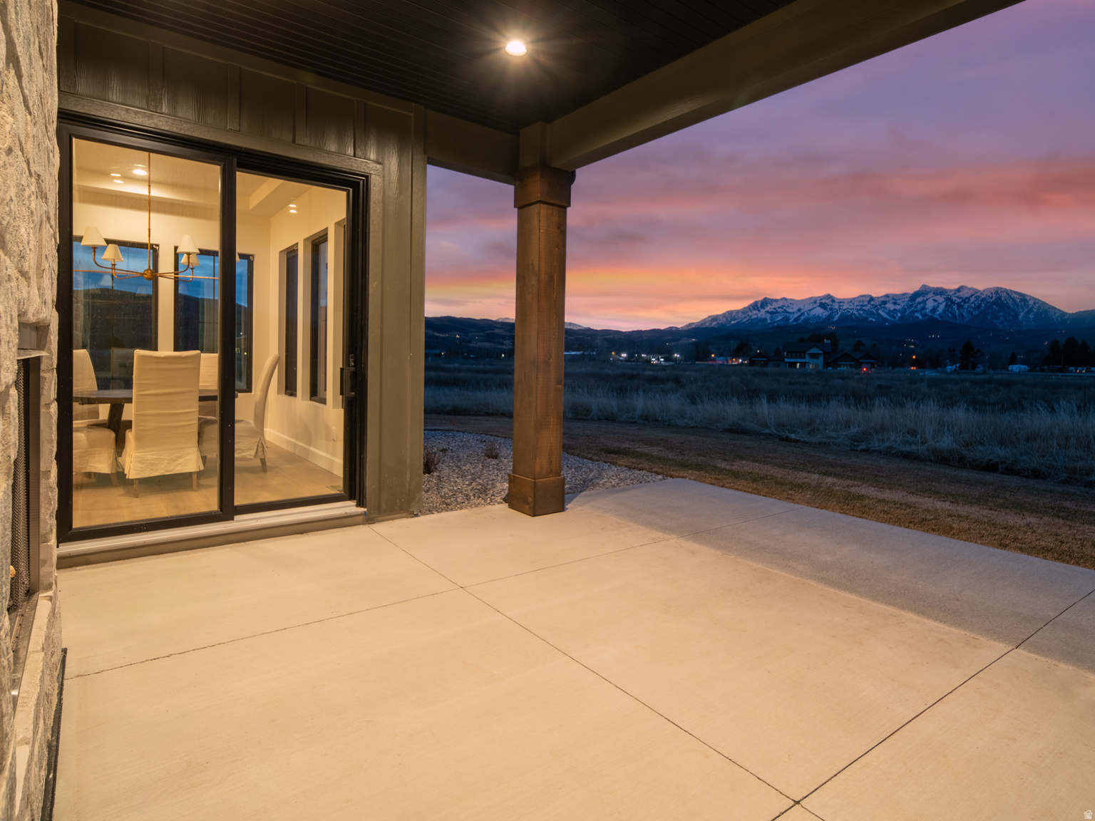 387 S 7900 E, Huntsville, UT, 84317