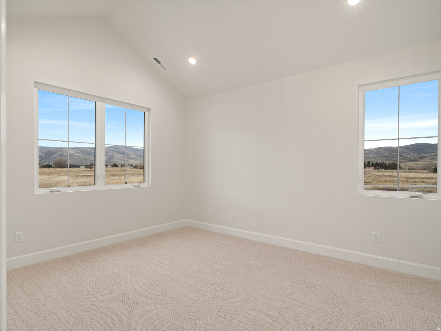 387 S 7900 E, Huntsville, UT, 84317