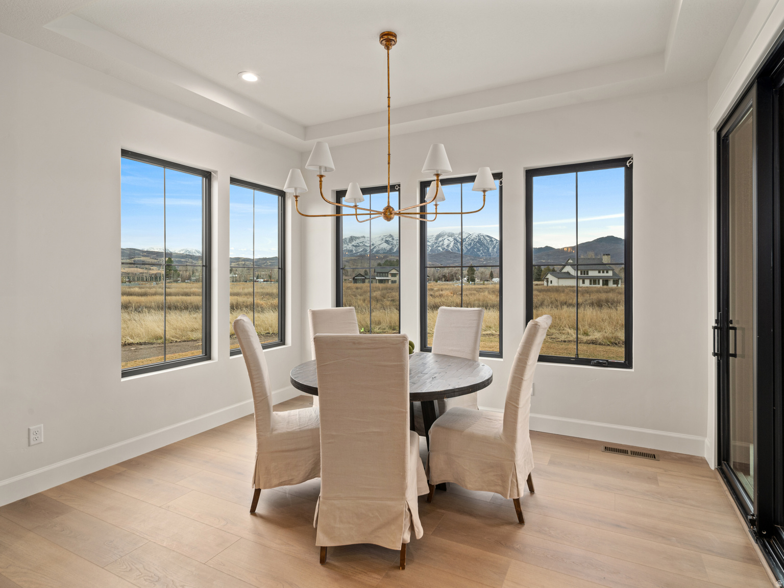 387 S 7900 E, Huntsville, UT, 84317