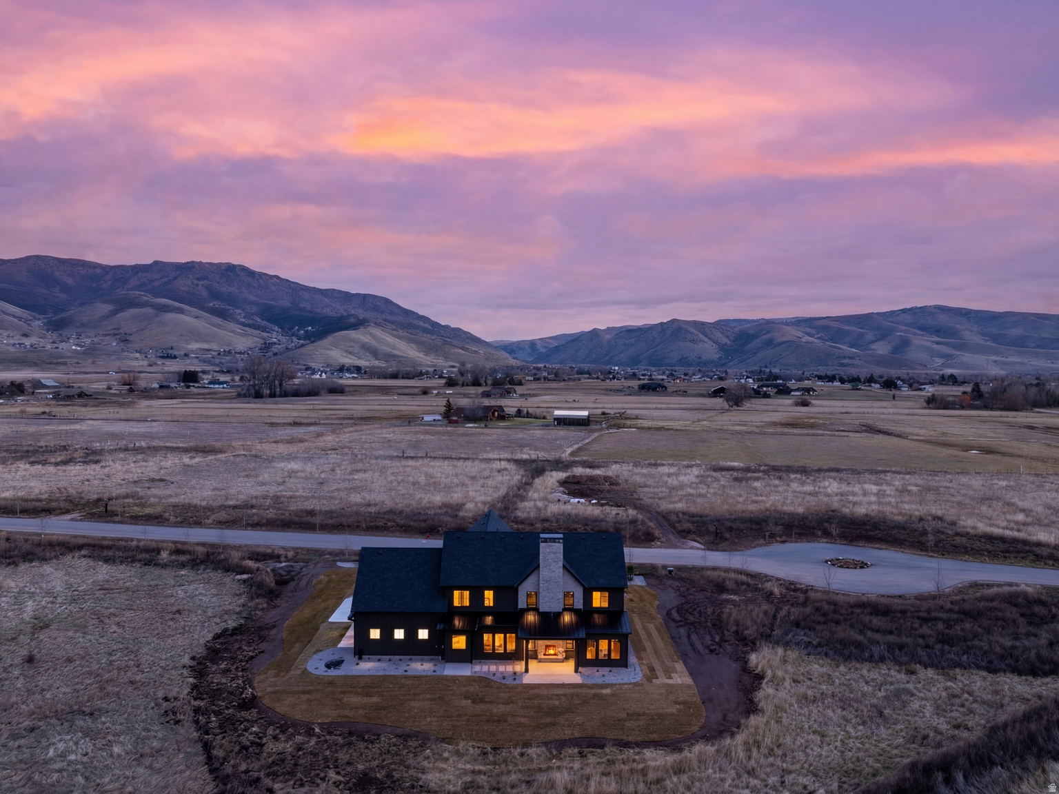 387 S 7900 E, Huntsville, UT, 84317