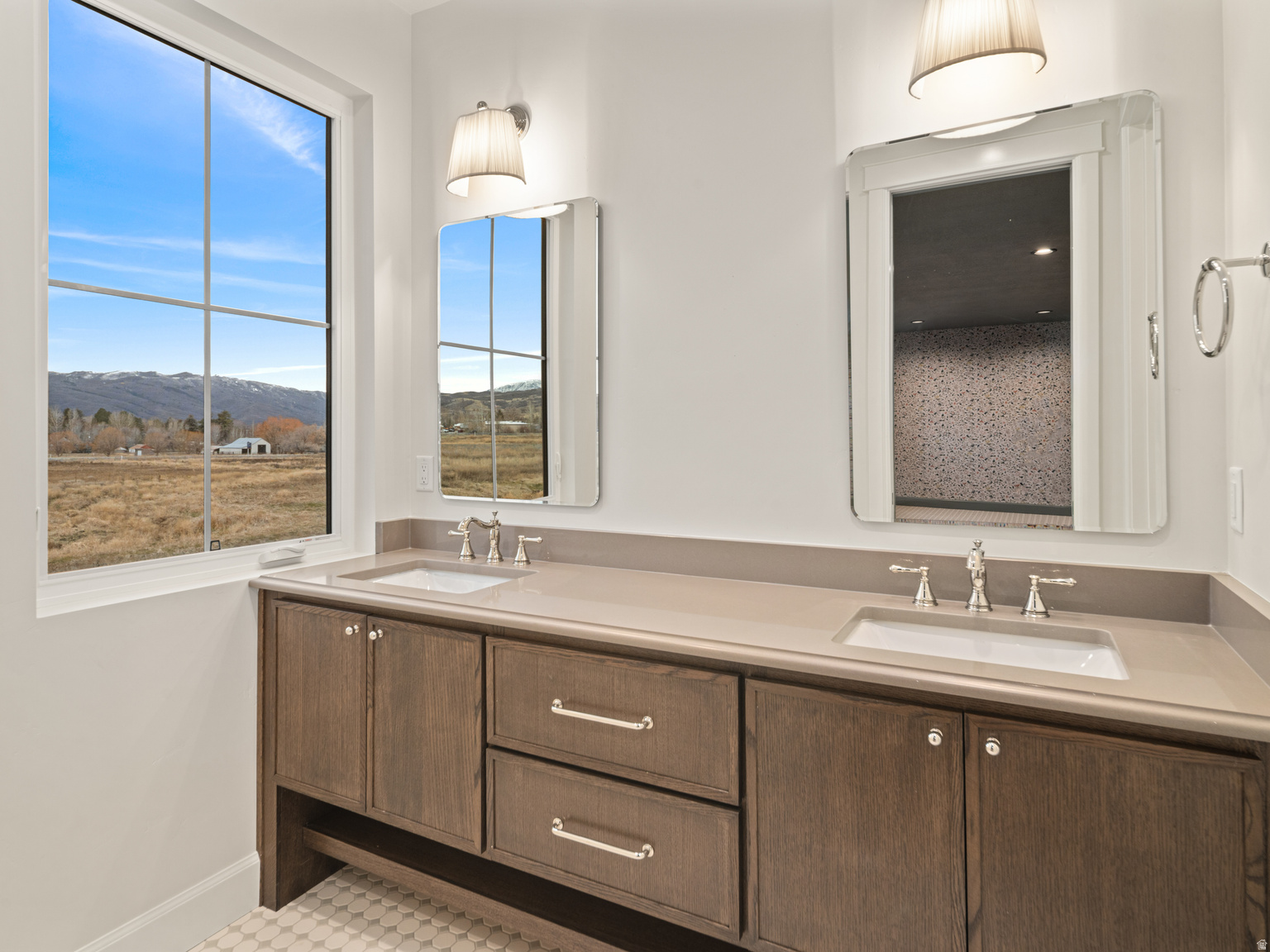 387 S 7900 E, Huntsville, UT, 84317